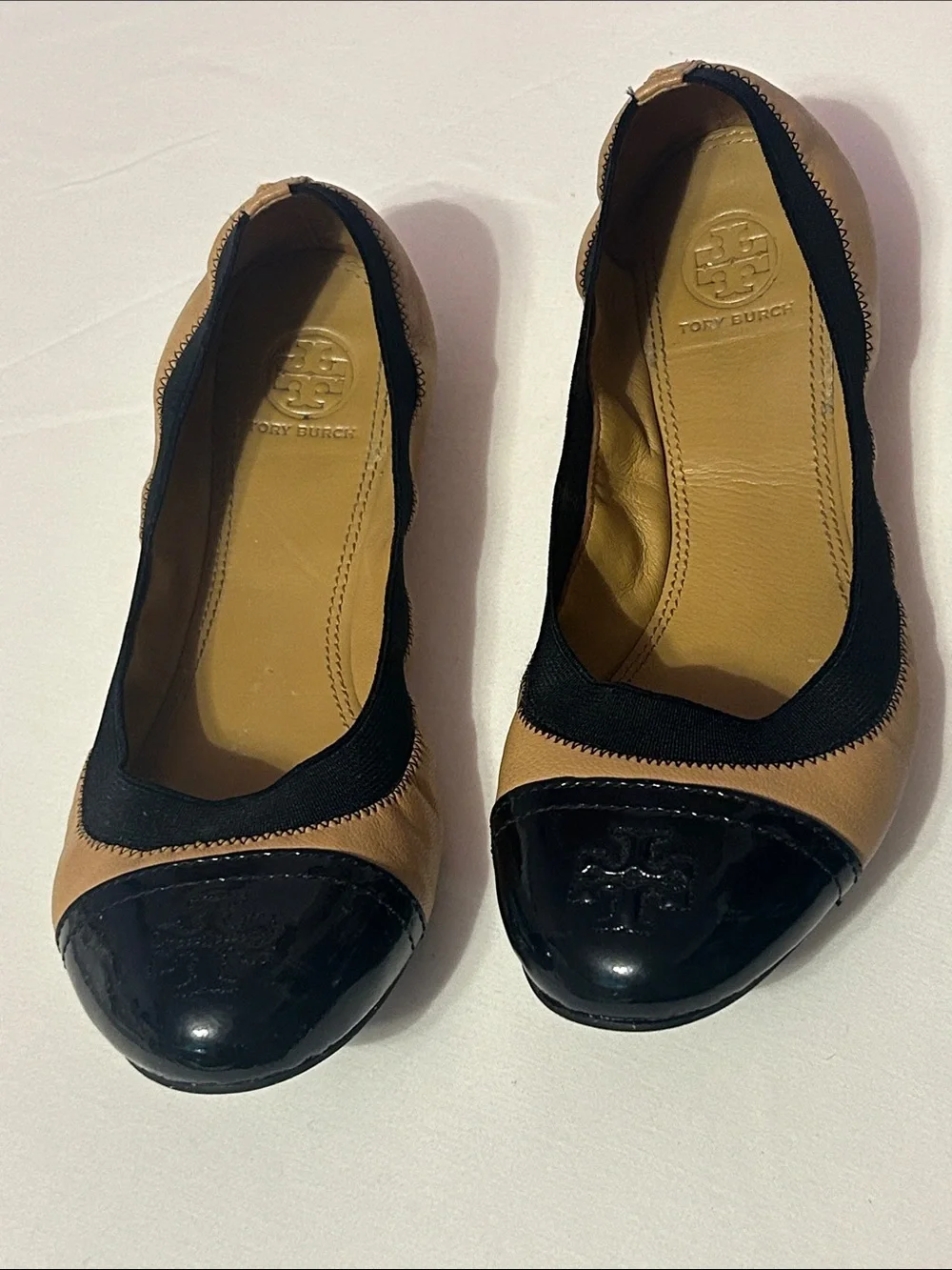 Tory Burch Two-Tone Cap-Toe Ballet Flats in Black & Tan